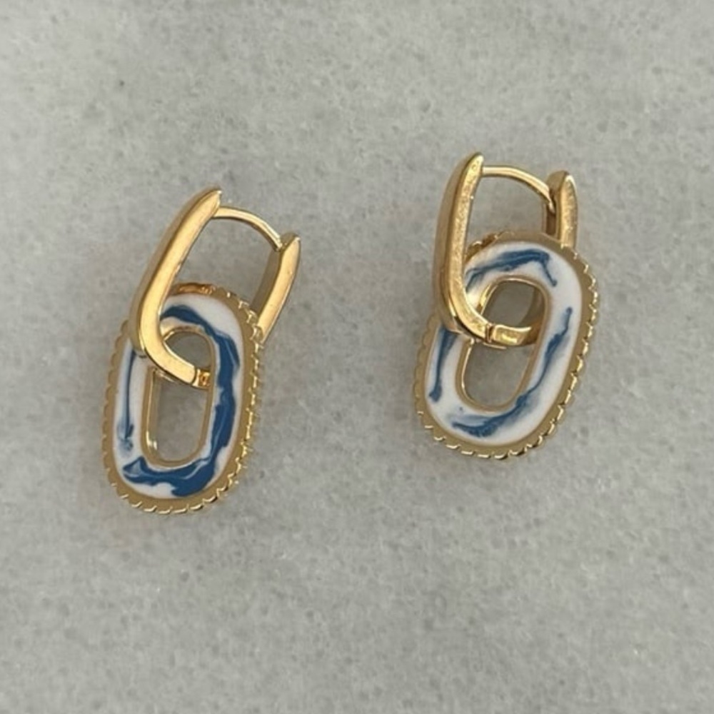 Gold Blue White Oriental Painted Double Oval Hoop Earrings
Brand New - Picture 4 of 4